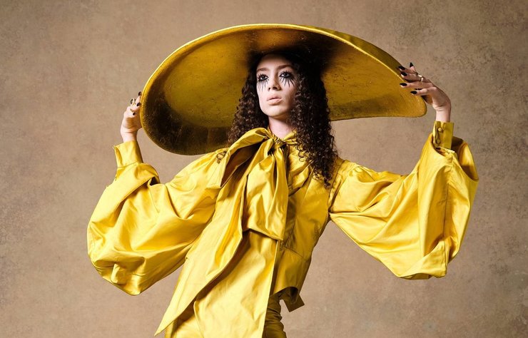 Harris Reed Londra Moda Haftası’nı Başlattı