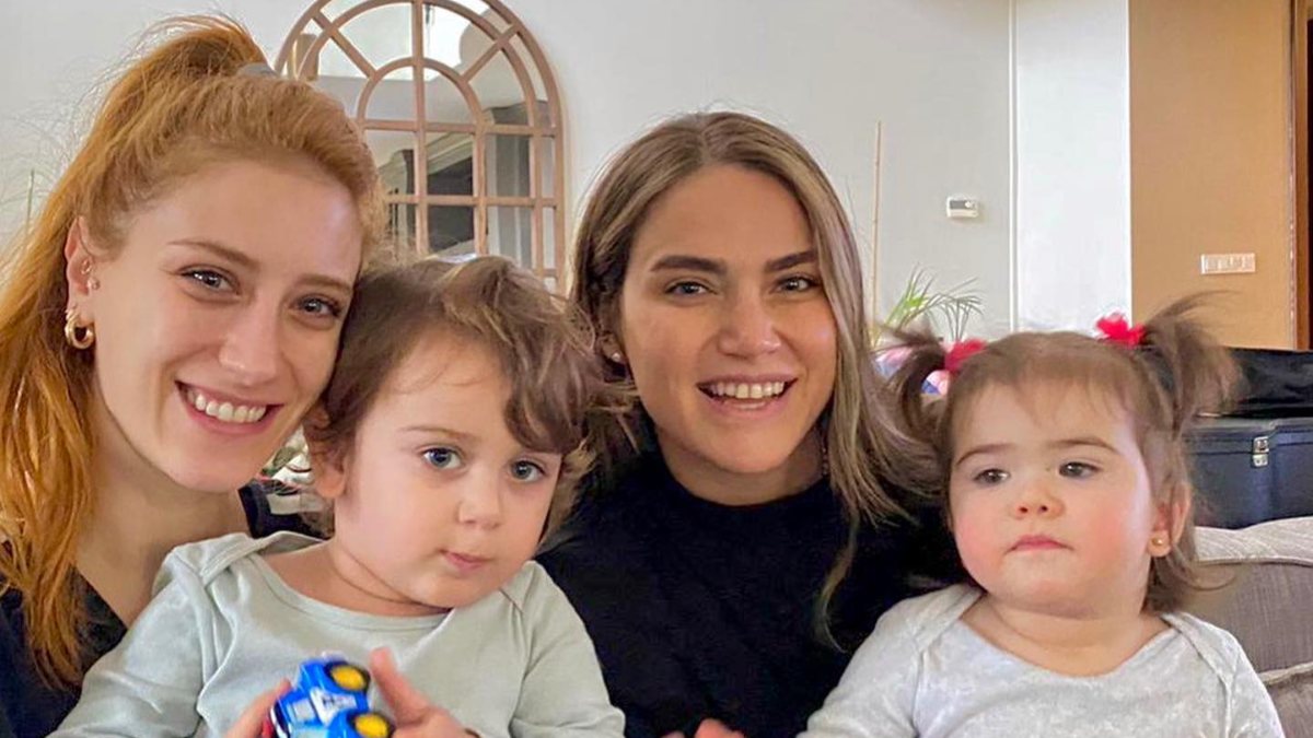 hazal-kaya,-ceyda-ates-ve-melih-selcuk’tan-surpriz-bulusma