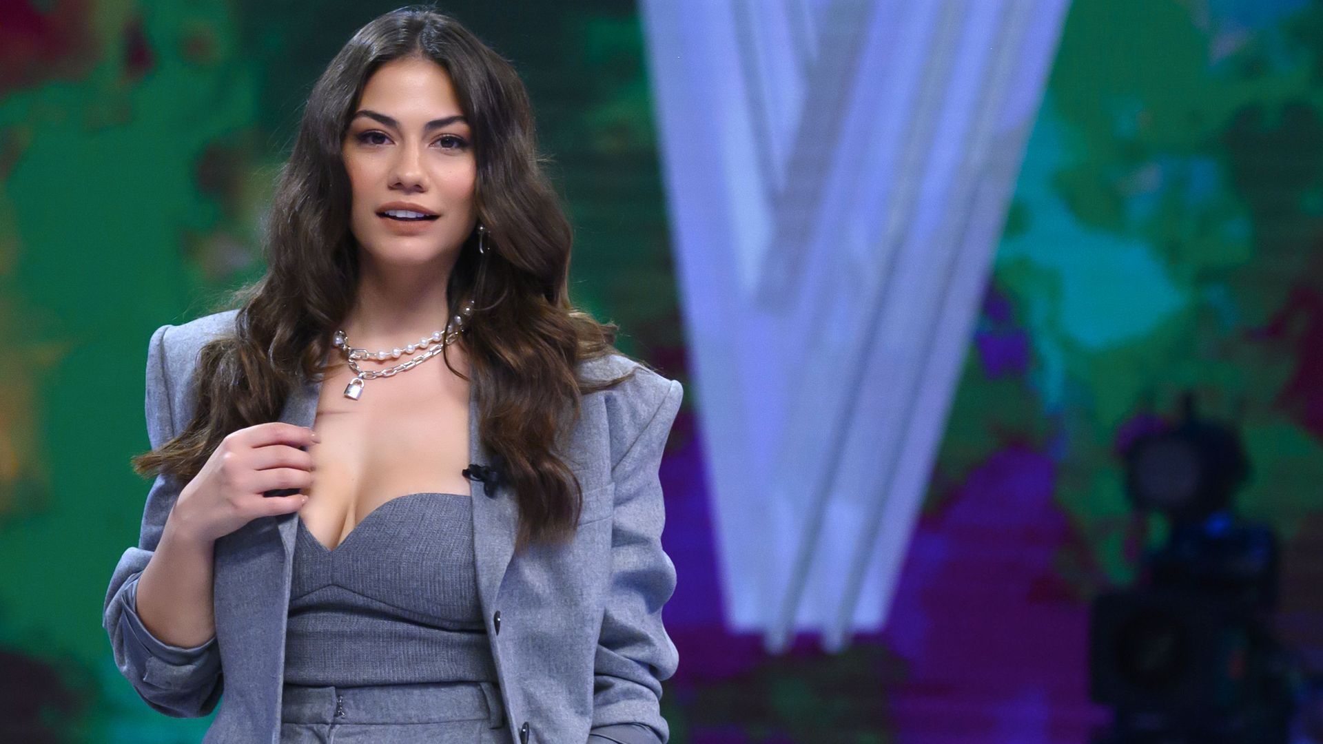demet-ozdemir’den-farah-zeynep-abdullah-paylasimi