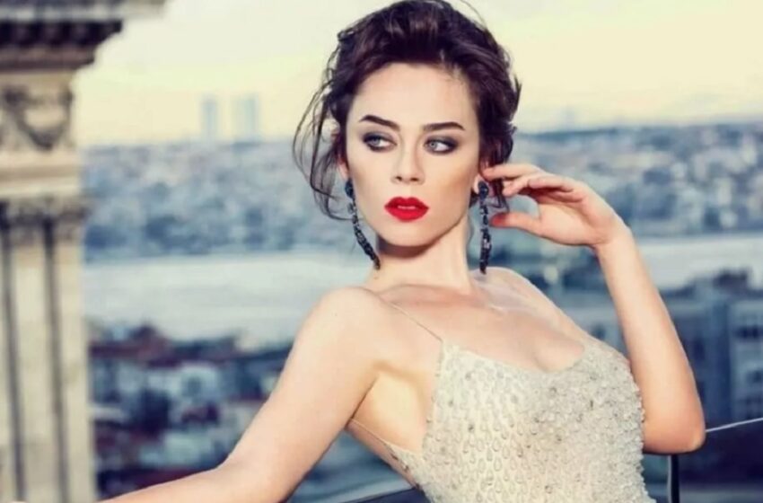 Demet Evgar ve Levent Babataş’tan sürpriz evlilik
