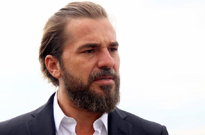 Engin Altan Düzyatan koltuk değnekleriyle görüntülendi!