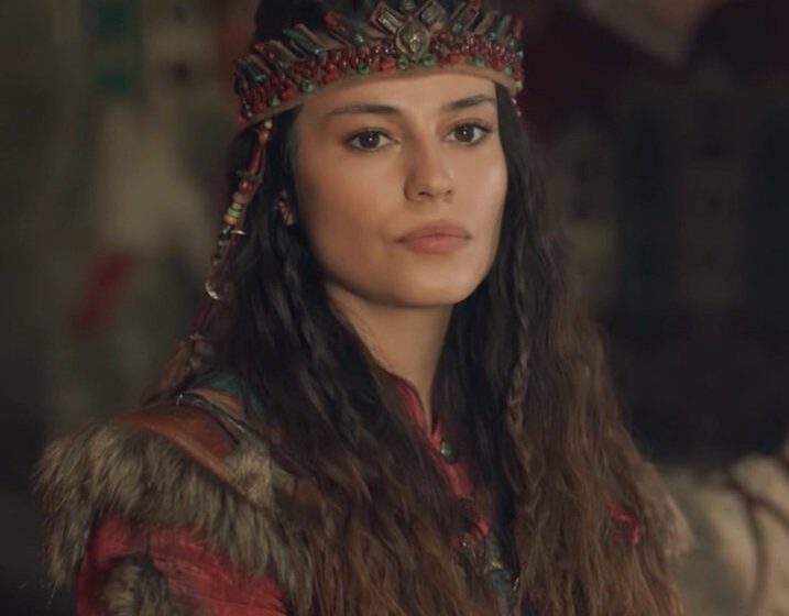 Destan dizisinin Tutkun’u Elif Doğan acı haberi böyle duyurdu