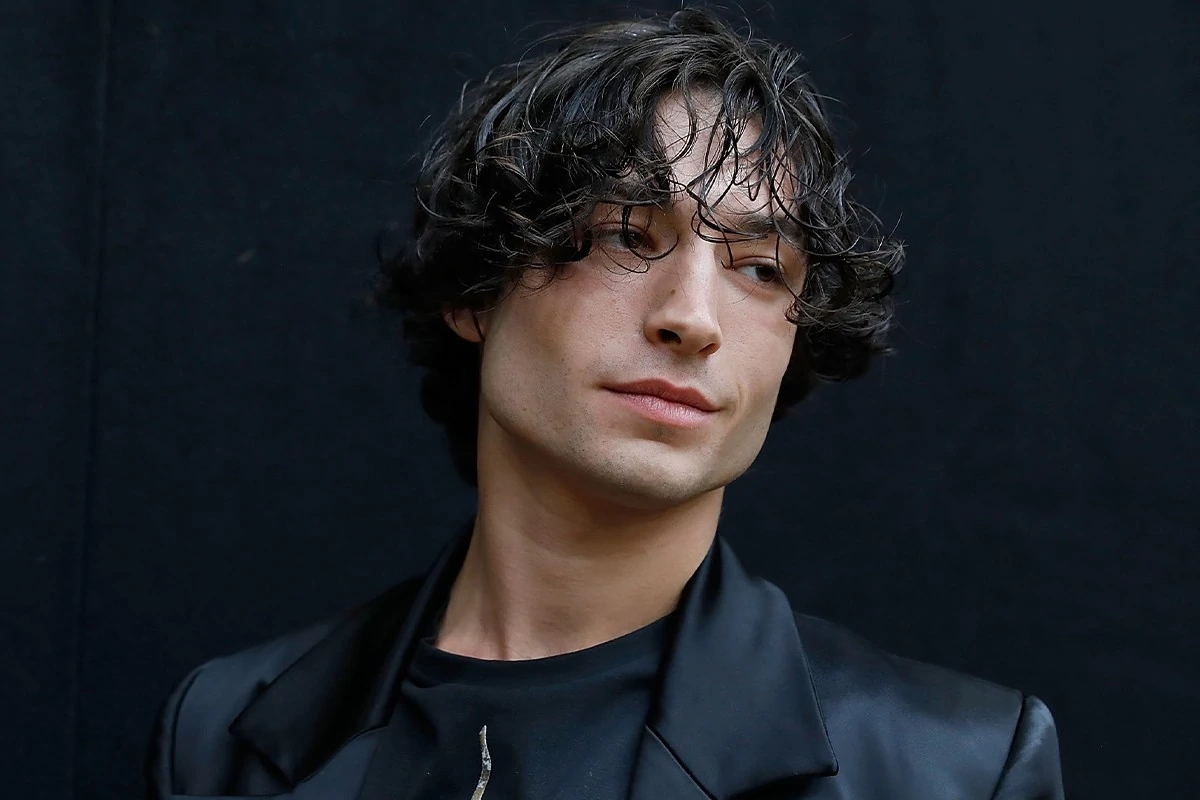 ezra-miller-hirsizlik-sucuyla-yargilanacak!