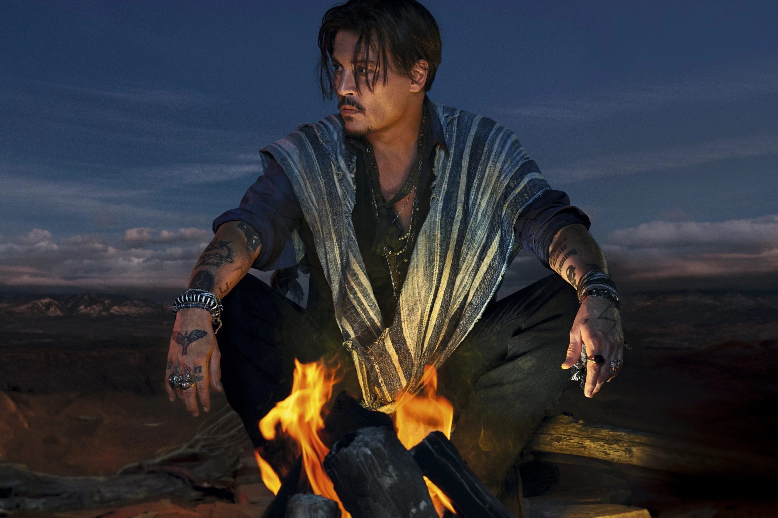 johnny-depp-‘dior’-ile-yeniden-anlasti!
