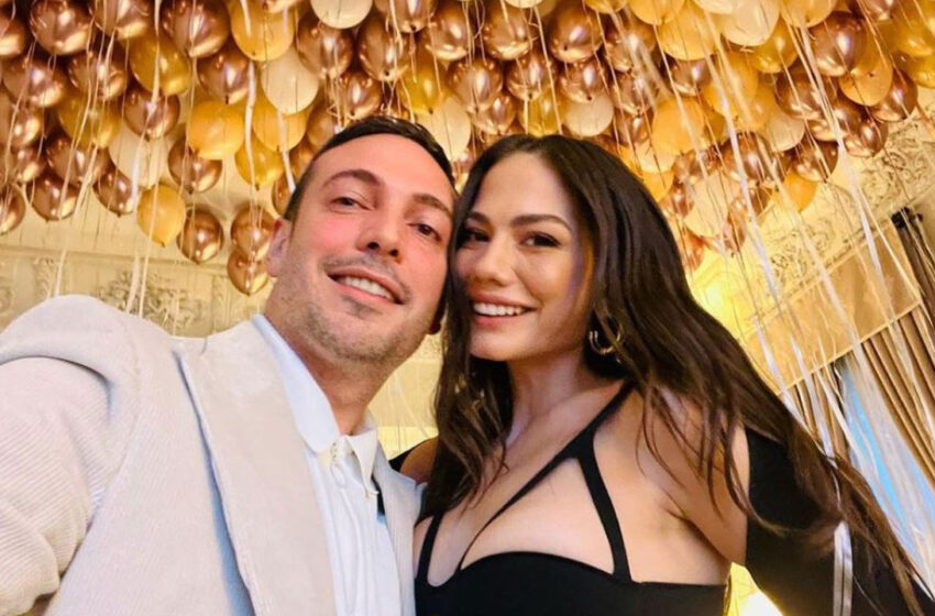 Demet Özdemir ve Oğuzhan Koç’un düğün davetiyesi ortaya çıktı