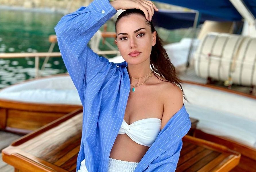ikinci-bebegini-bekleyen-fahriye-evcen’den-tekne-pozlari
