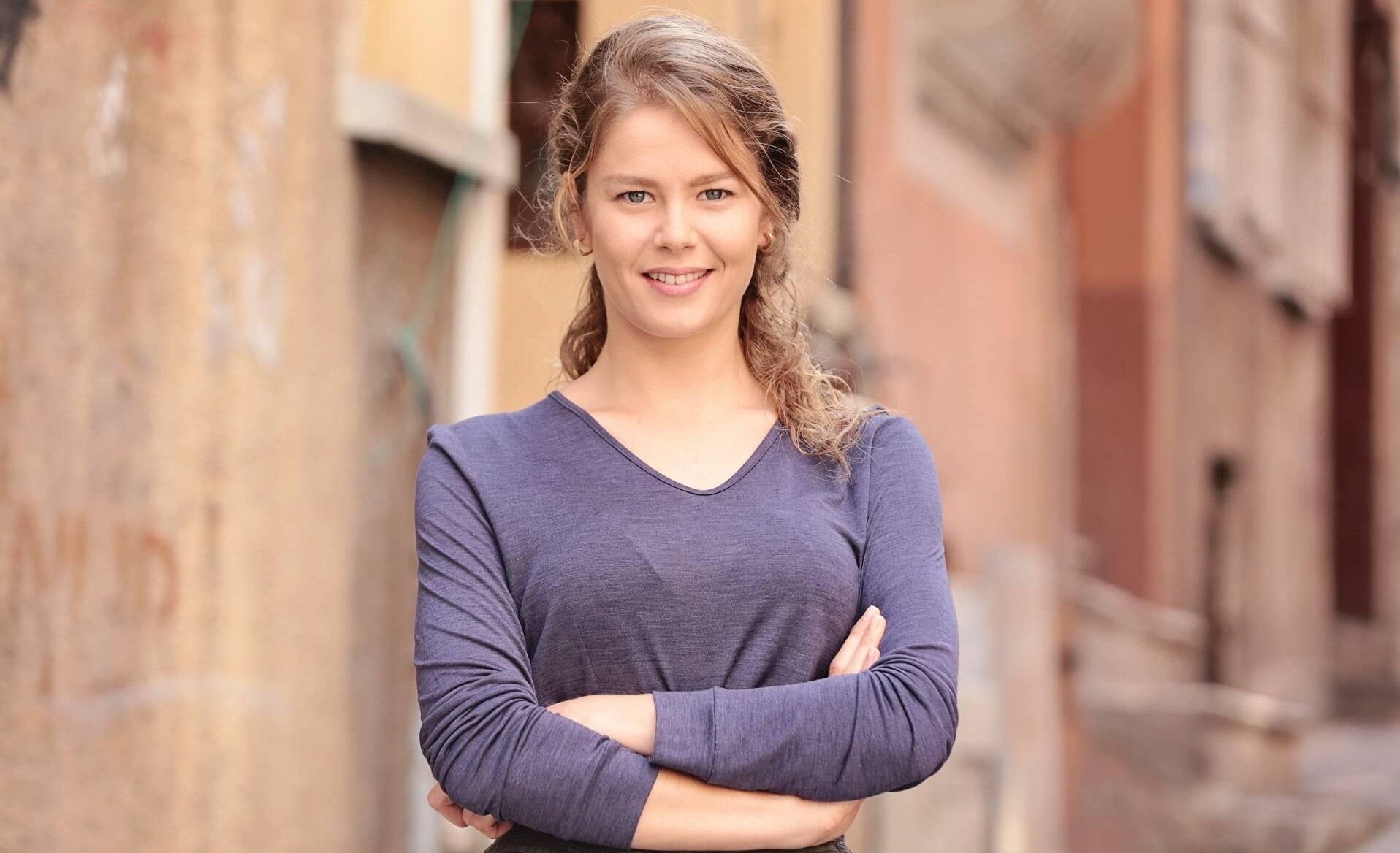 guzel-oyuncu-burcu-biricik’in-bilinmeyen-hikayesi