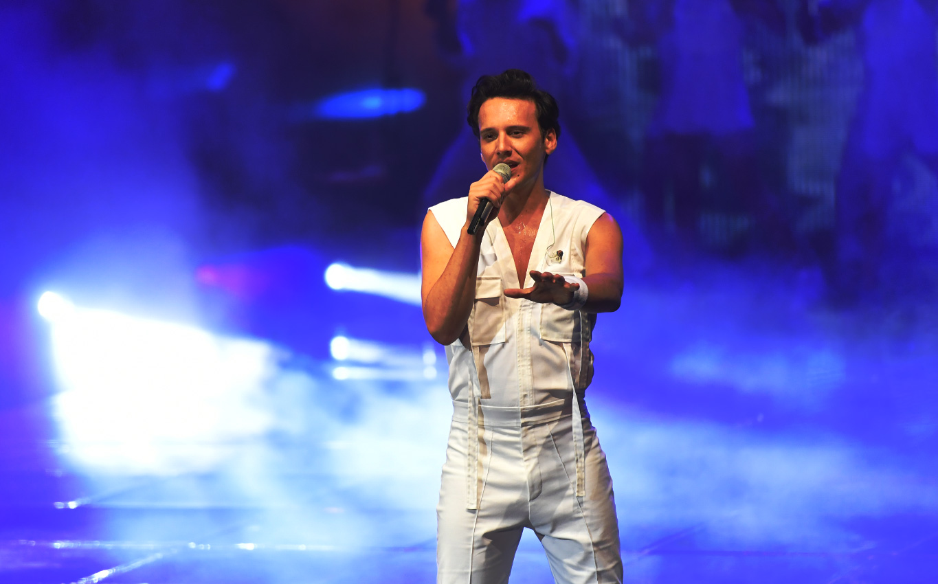 edis-konserinde-ortalik-karisti!