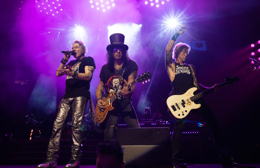 Guns N’ Roses İstanbul’da: 13 tırlık dev konser hazır!